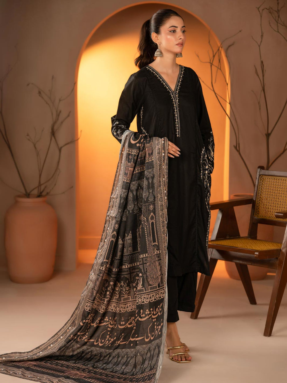 Calligraphed Odhni – Where Words Become Wear For Women