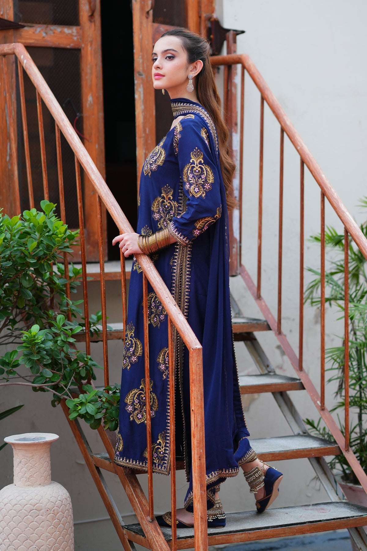 Mehr Navy Blue Silk Long Shirt Capri with Chiffon Dupatta For Women
