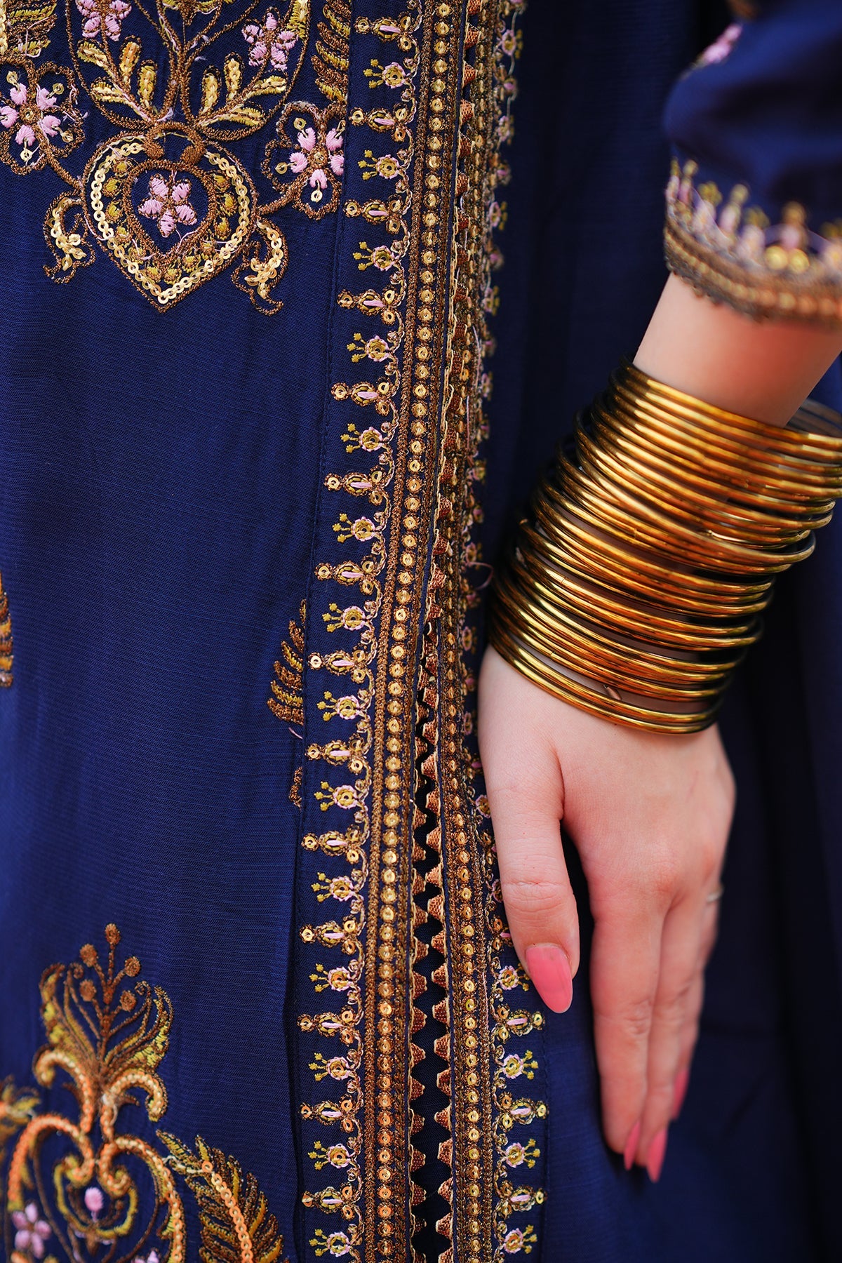 Mehr Navy Blue Silk Long Shirt Capri with Chiffon Dupatta For Women