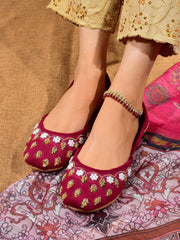 Royal Luxe Handcrafted Embroidered Khussa For Women