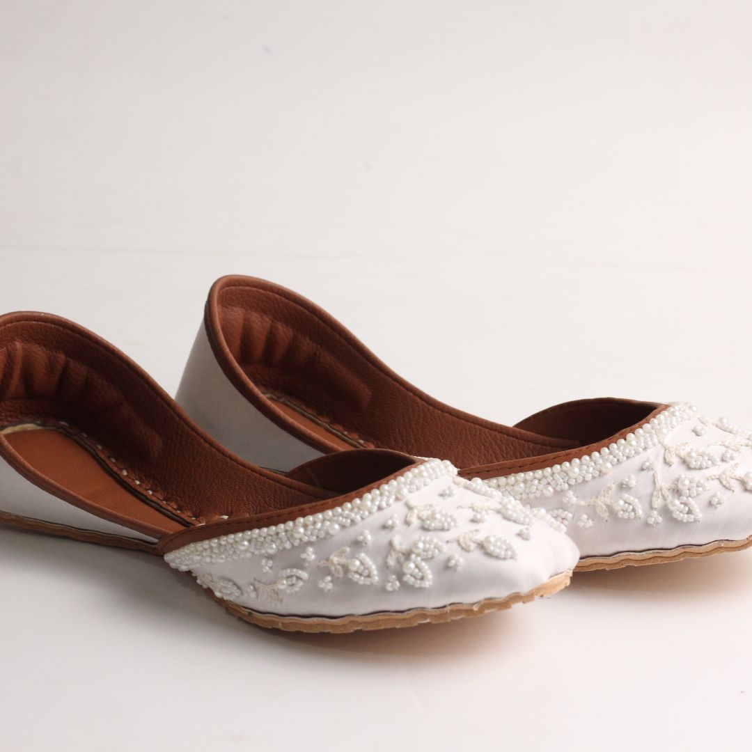 White Raw Silk Khussa– Pure, Elegant & One of a Kind For Women