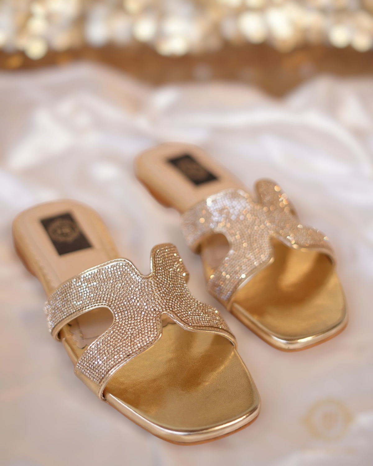 Hana Golden Slides - Embellished with High-Quality Zero Size Zircons For Women