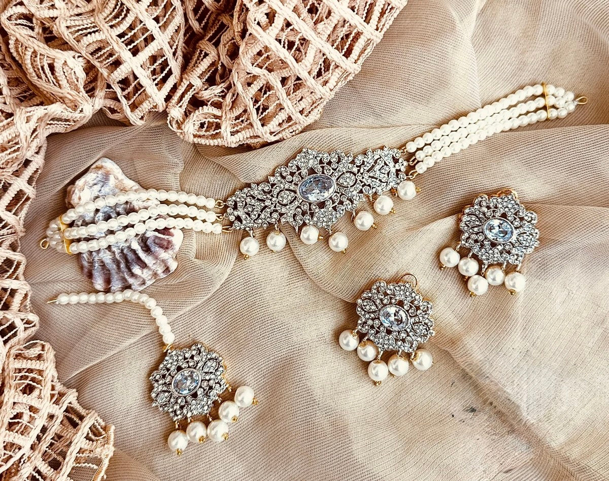 Cyra Royal Luxe Choker Set For Women