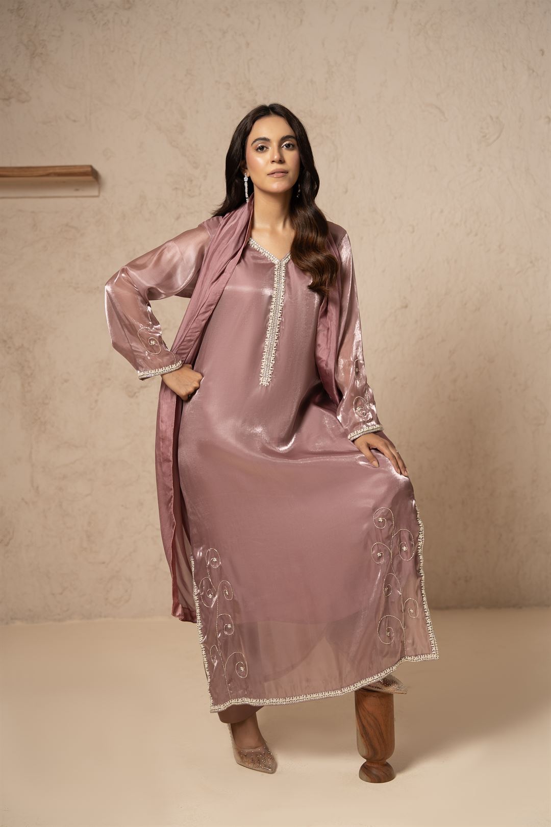 Zarmin Mauve Shine – Luxury 3-Piece Silk Kaftan Suit For Women
