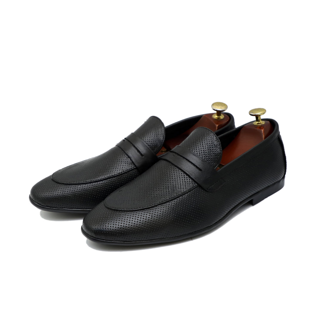 Pin Dot Printed Black Leather Adorned With Golden Buckle Shoes For Men