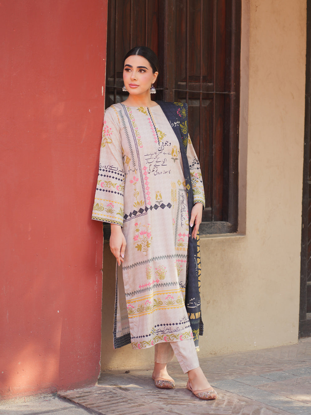 Off-White 2-Piece Printed Suit with Maroon Design For Women