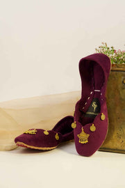 Mehvar Embellished Velvet Khussa For Women