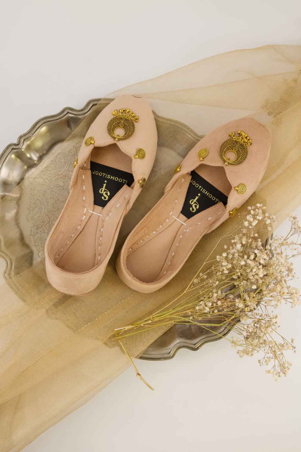 Mehvar Embellished Velvet Khussa For Women
