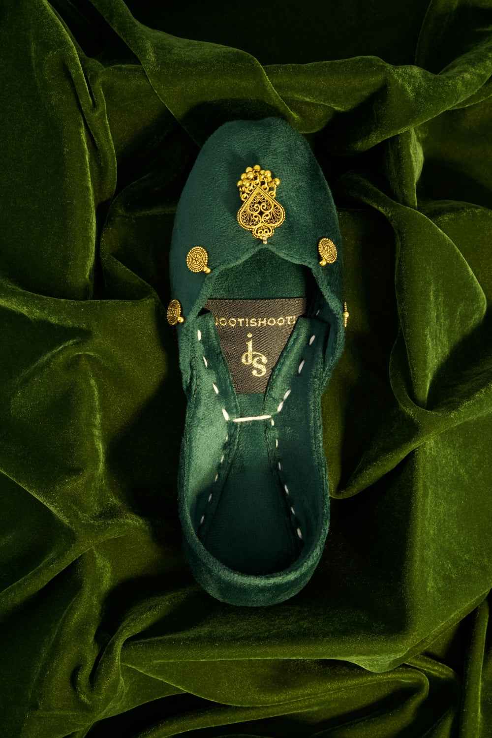 Mehvar Embellished Velvet Khussa For Women