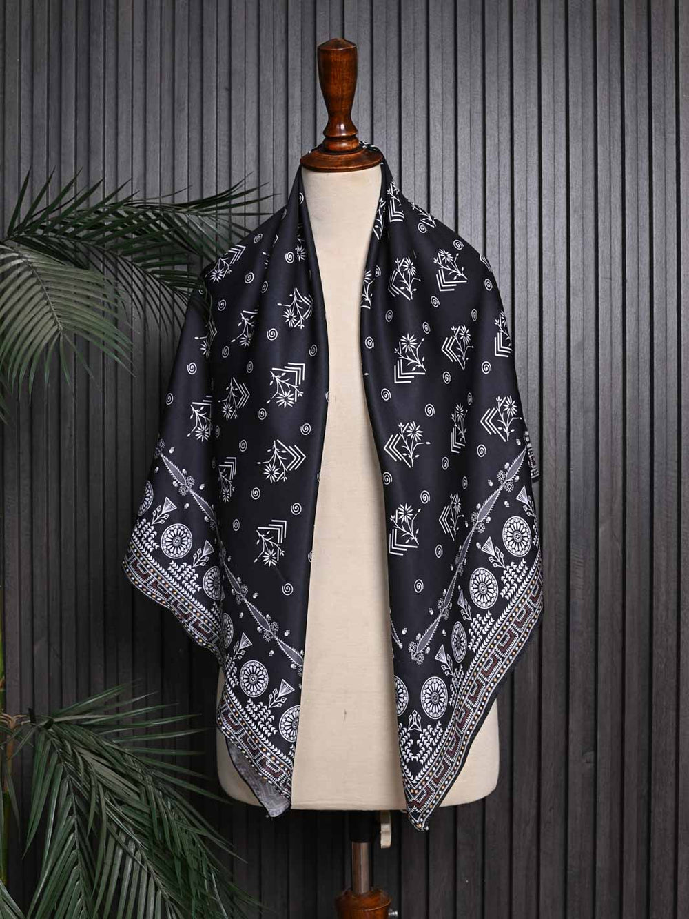 Rounaq Scarf – Timeless Elegance For Women