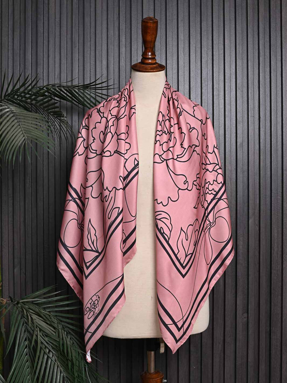Musaafir Scarf – Luxurious Shamoz Silk For Women
