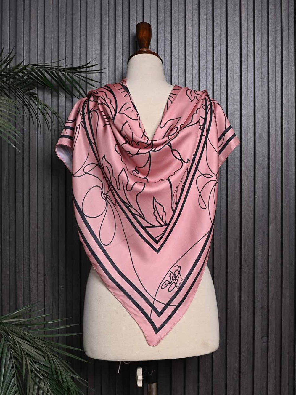 Musaafir Scarf – Luxurious Shamoz Silk For Women