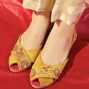 Yellow Peep-Toe Peshawari Khussas – A Bright Blend of Tradition & Style For Women