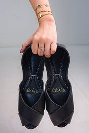 Darkness – Black Peshawari Cut Jutti For Women