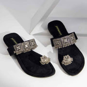 Rang-e-Gul Kolhapuri – Velvet Elegance with Silver Charm For Women