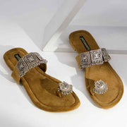 Rang-e-Gul Kolhapuri – Velvet Elegance with Silver Charm For Women
