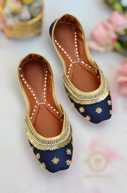 Elegant Royal Blue Khussa: Minimal Zardozi Charm For Women