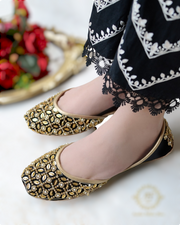 Black Jeweld Khussa: Exquisite Zardozi and Crystal Embellishments For Women