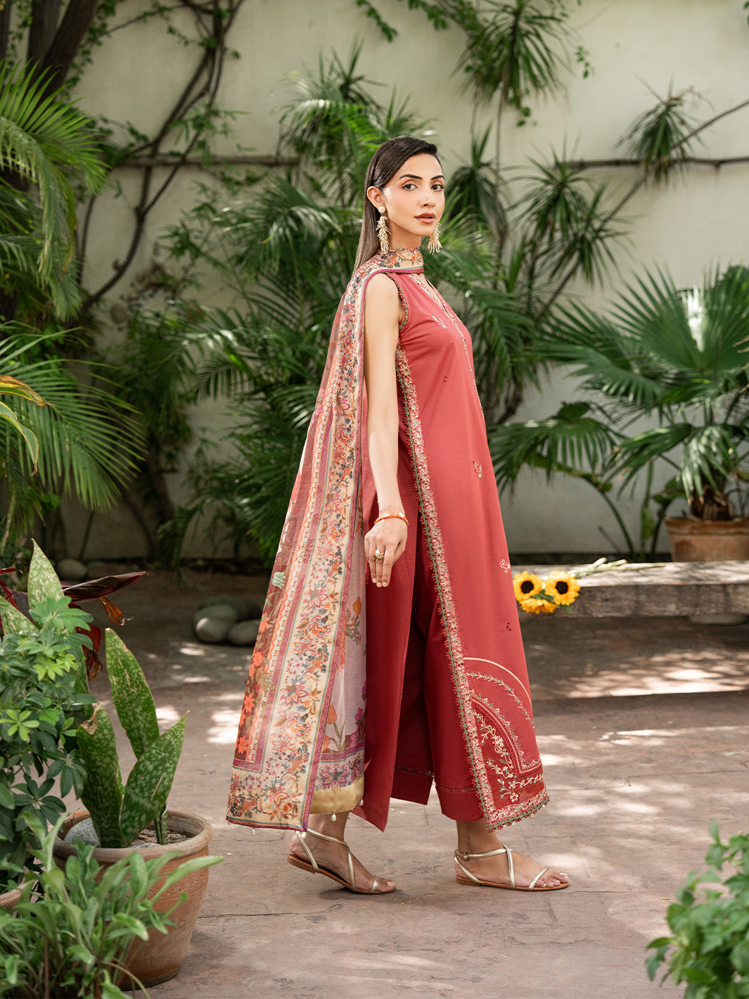 Rimsha – 3-Piece Embroidered Lawn Suit For Women