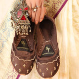 Regal Crown Velvet Khussa – Zari Detailing & Royal Elegance For Women