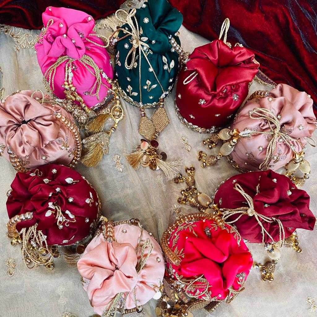 Motia Leaves Potli – The Essence of Autumn Elegance For Bridal/Wedding