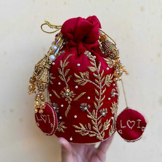 Meher Calligraphic Potli – A Personalized Touch of Gold For Bridal/Wedding