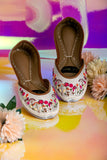 Floral Design White Khussa - Perfect for Any Occasion For Women