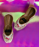 Floral Design White Khussa - Perfect for Any Occasion For Women