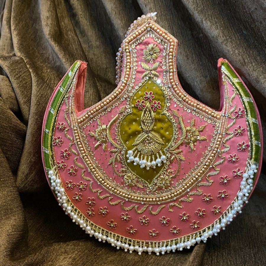 CHAAND BATWA – A Mehndi Night Essential For Bridal/Wedding
