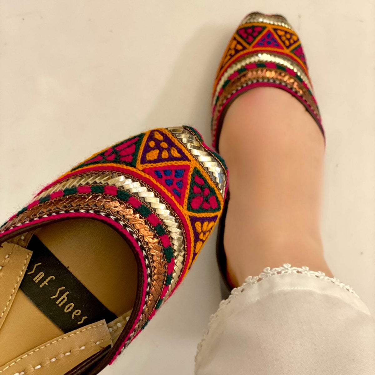 Brown Traditional Khussa with Cushioned Insole and Leather Sole For Women