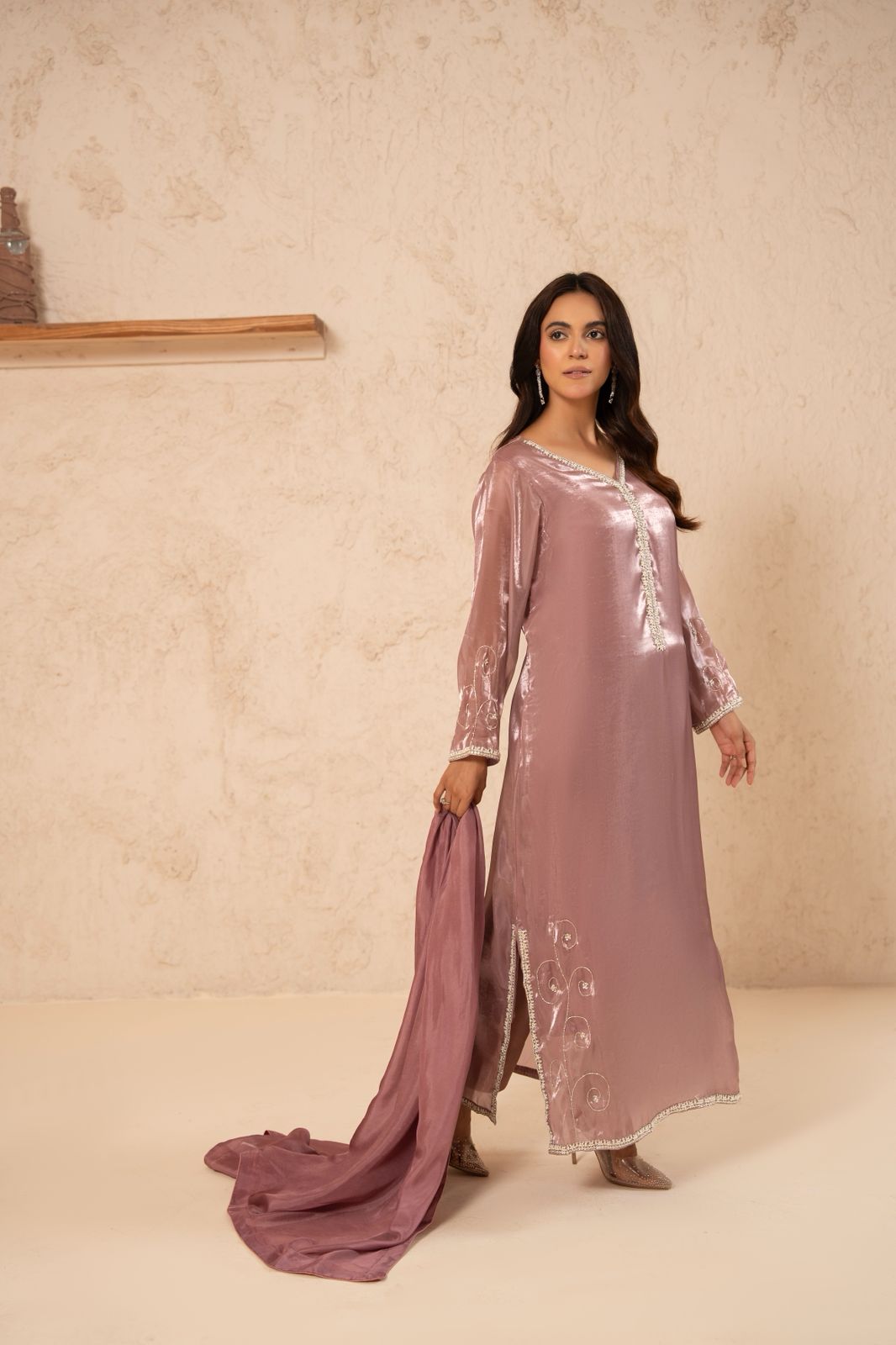 Zarmin Mauve Shine – Luxury 3-Piece Silk Kaftan Suit For Women