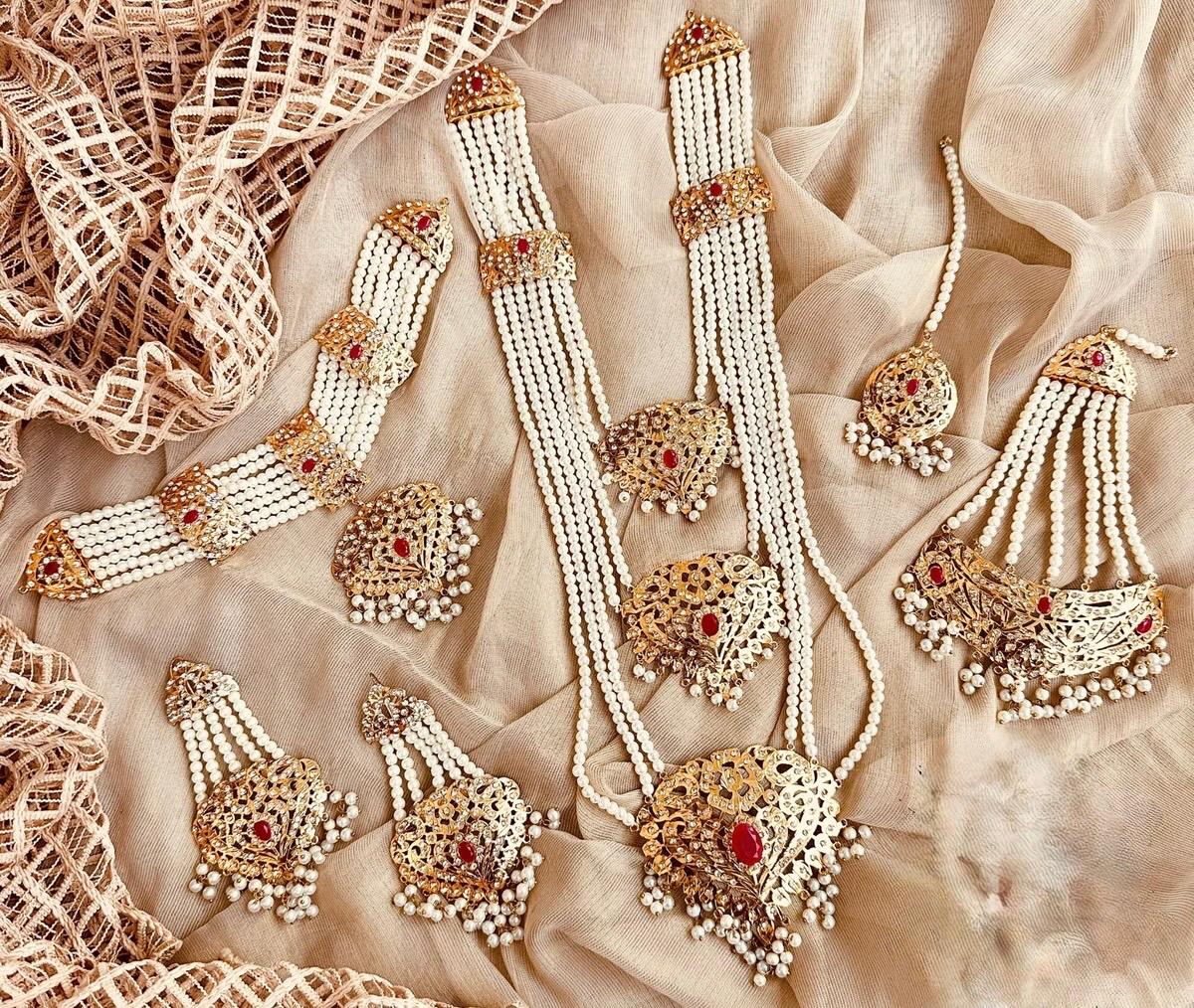 Husn-e-Hyderabadi Royal 3-Layered Bridal Set For Women
