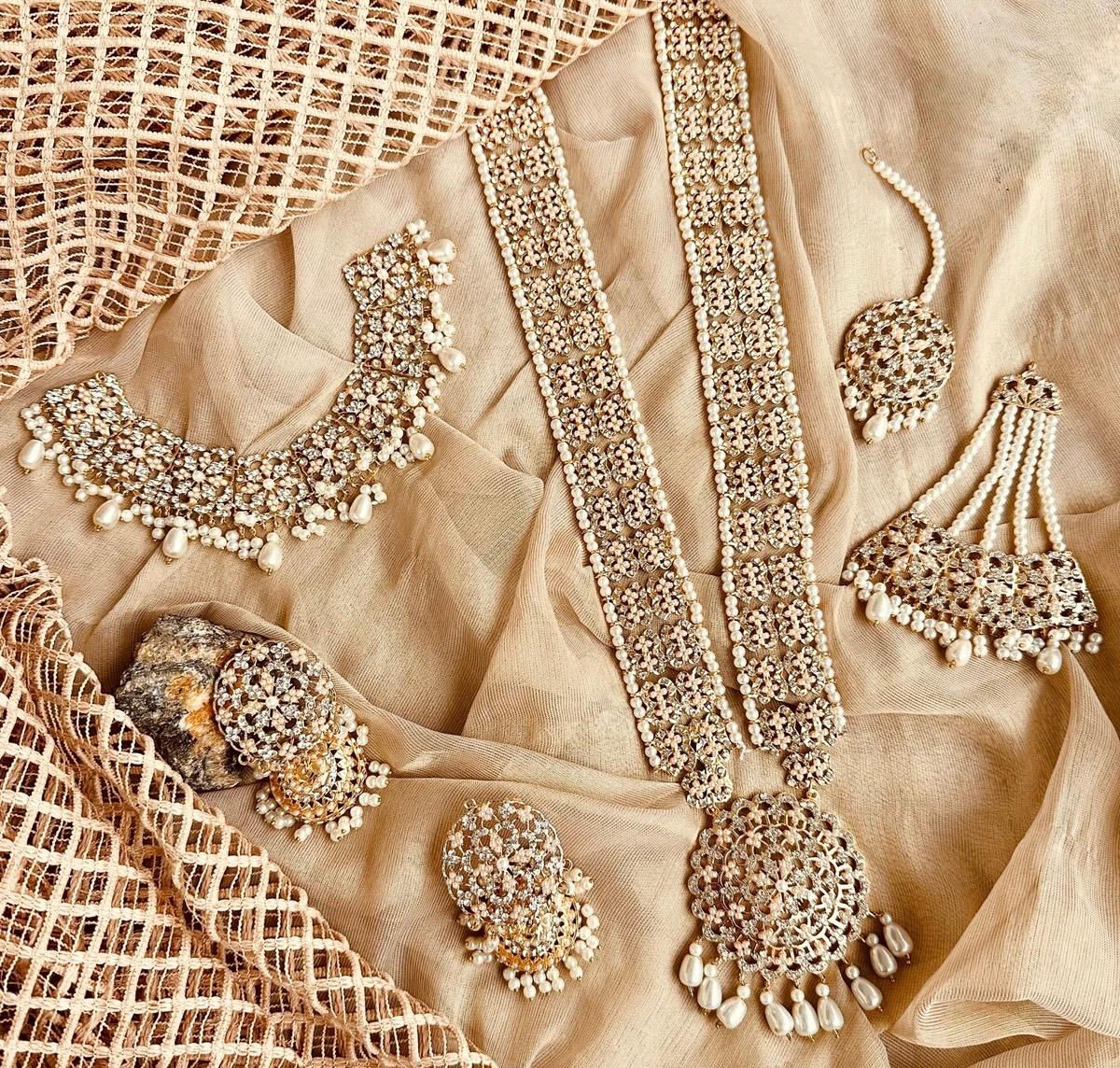 Sitara-e-Nizam Royal Hyderabadi Bridal Set For Women