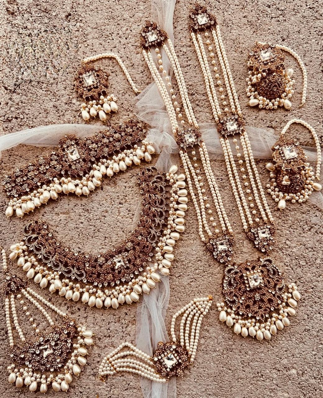 Zeenat-e-Dulhan Royal Bridal Set For Women