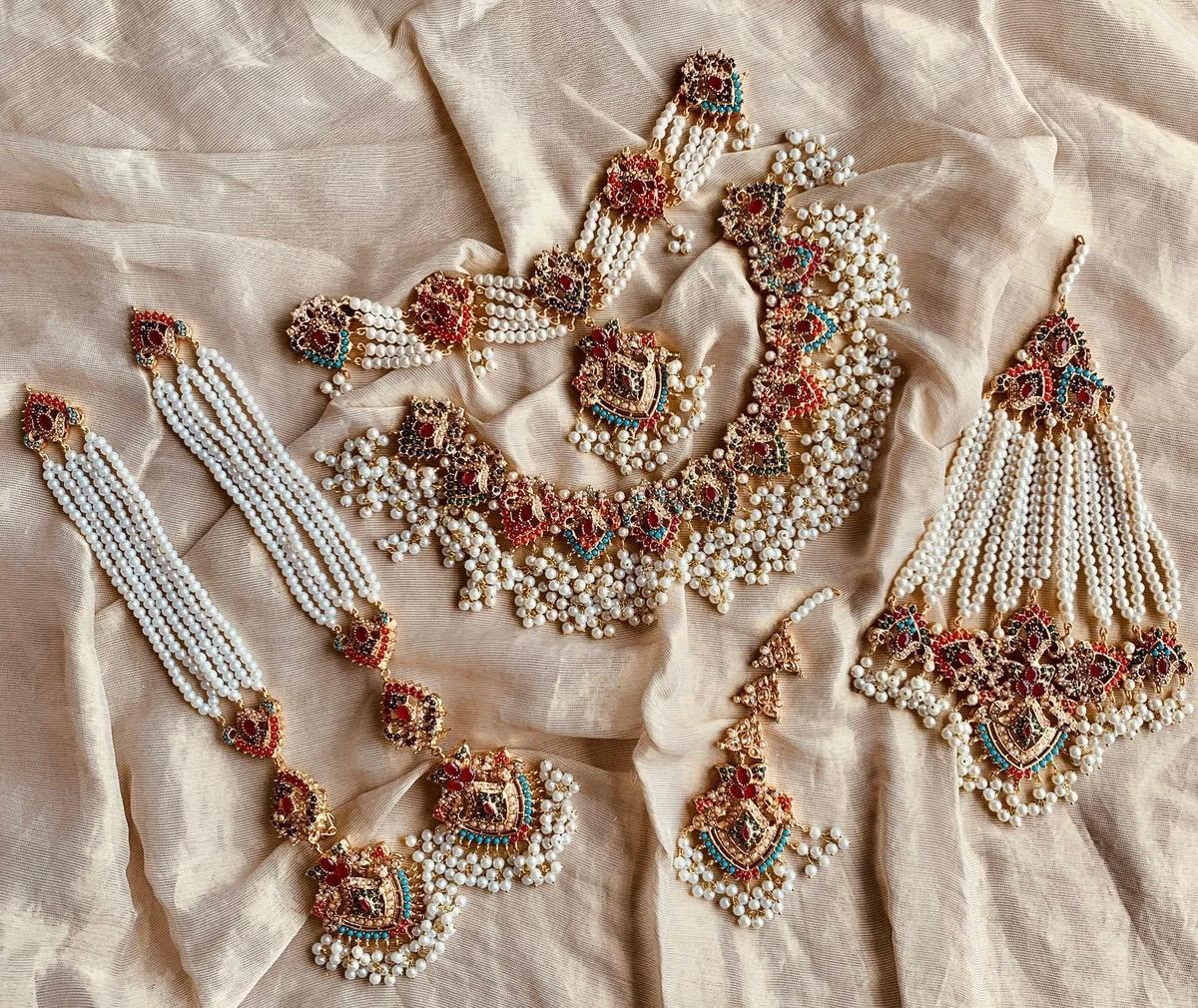 Nauratan Royal Bridal Set For Women