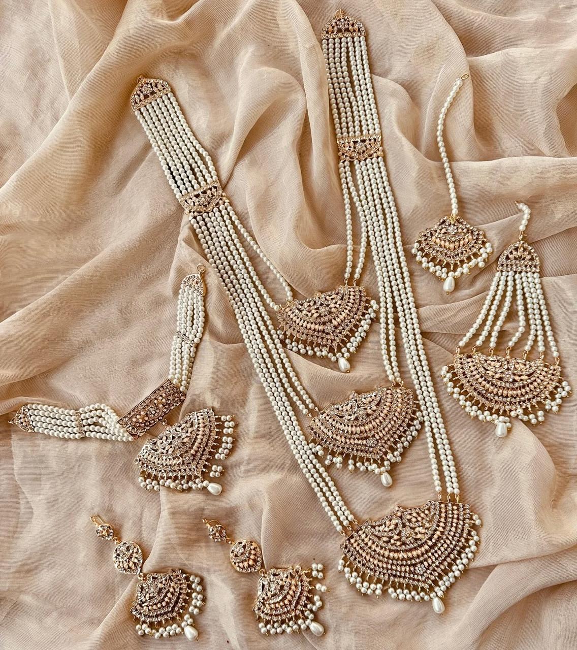 Nizami Shehnaai 3-Layered Bridal Set For Women