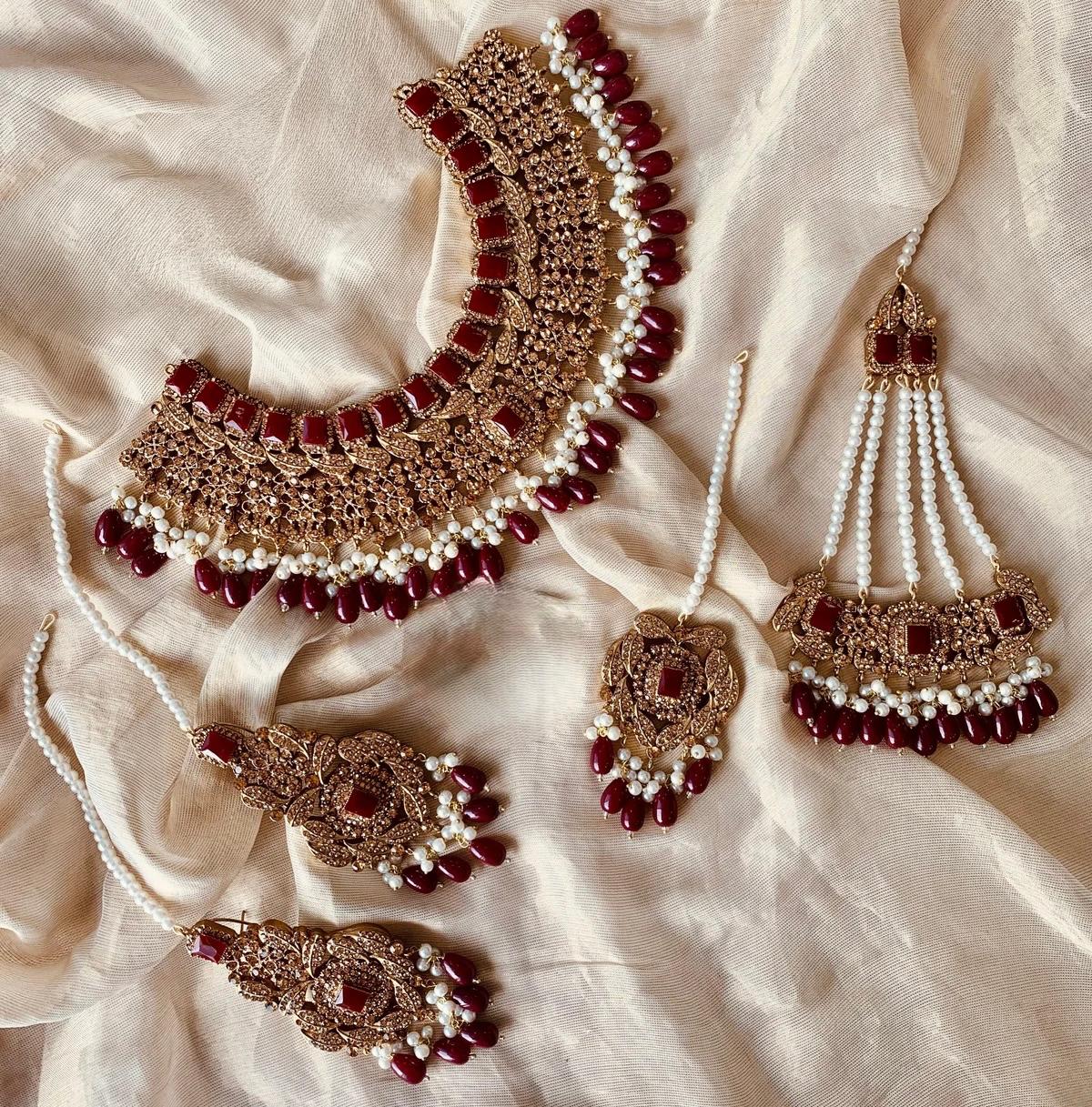The Imperial Heirloom Bridal Set For Women