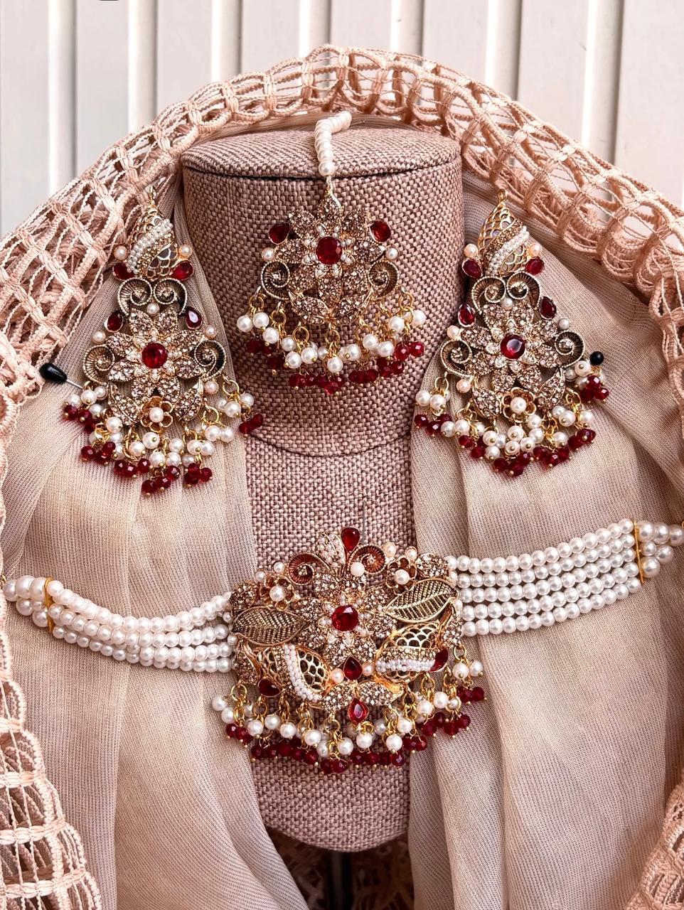 Nooréva Regal Choker Set For Women