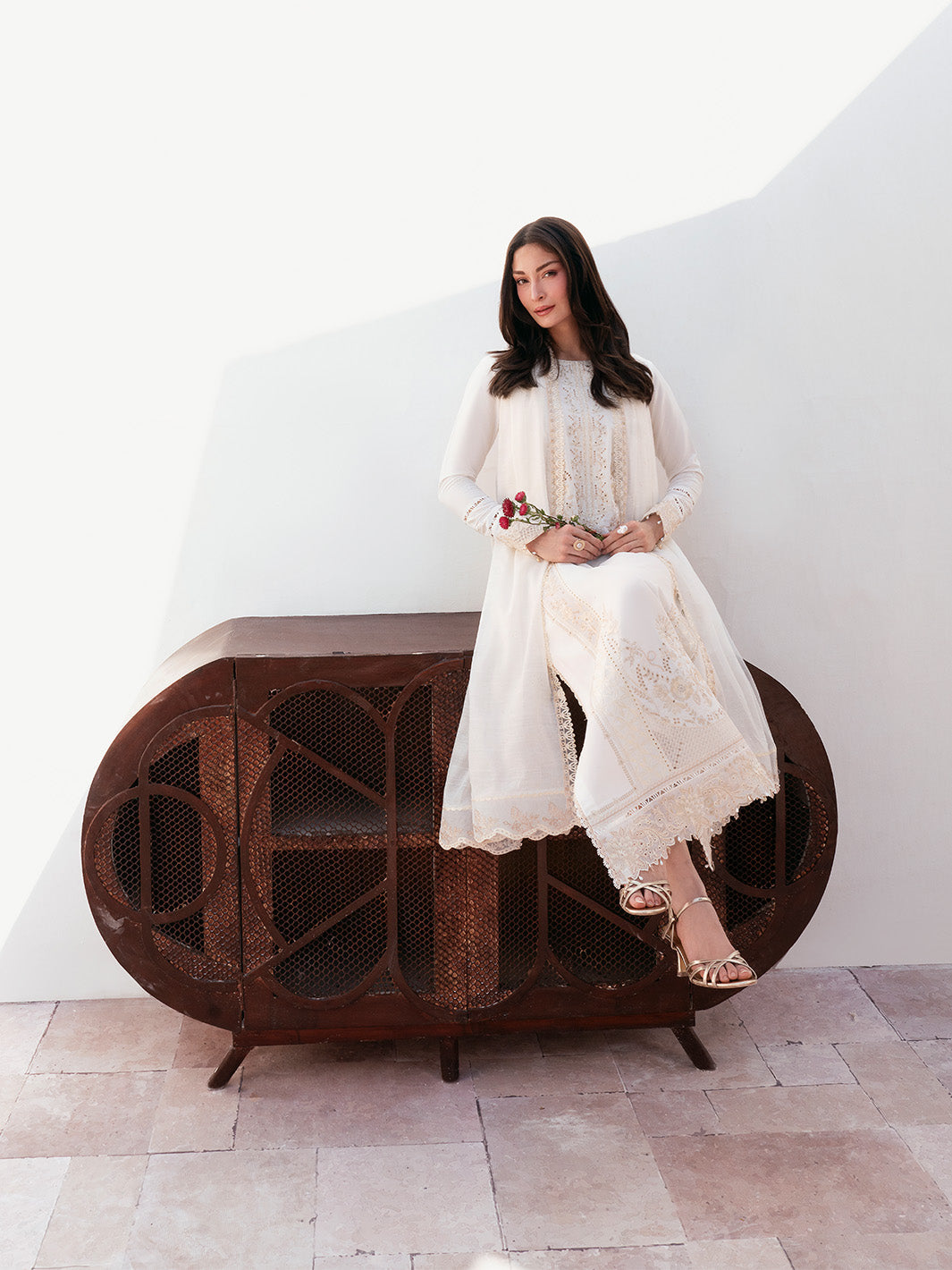 Zoya Embroidered Lawn 3-Piece Suit For Women