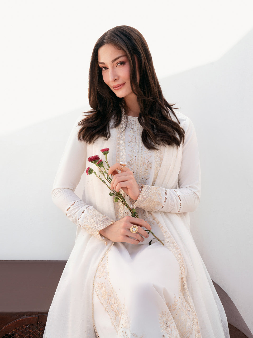 Zoya Embroidered Lawn 3-Piece Suit For Women
