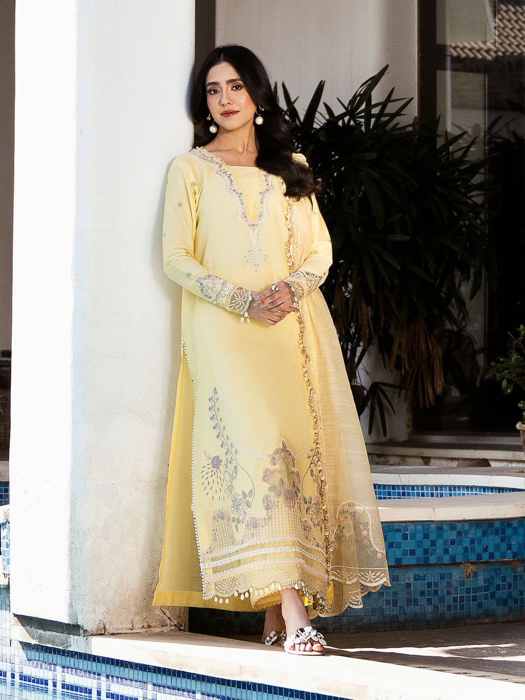 Safa – Powder Pink Luxury Embroidered Lawn Ensemble Unstitched Lawn Suit  For Women