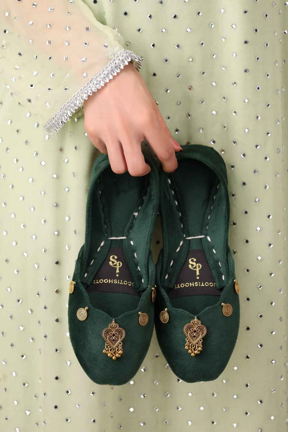 Mehvar Embellished Velvet Khussa For Women