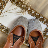 Moonlit Silver Jutti & Clutch Duo – A Regal Affair For Wedding