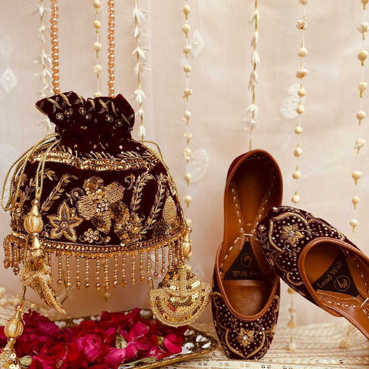 Luxury Bridal Velvet Potli & Jutti Set For Wedding