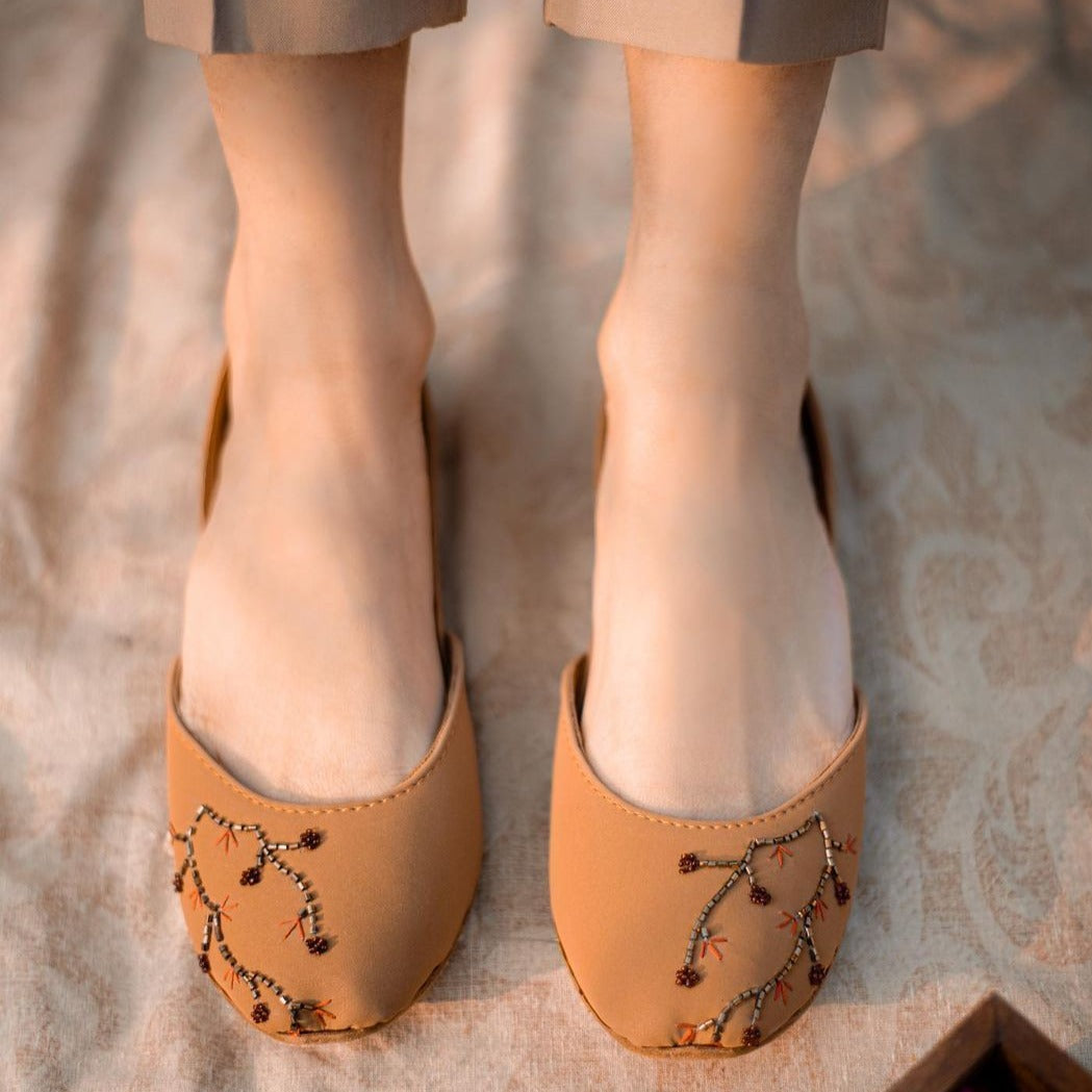 Latte Khussa By Dazzle