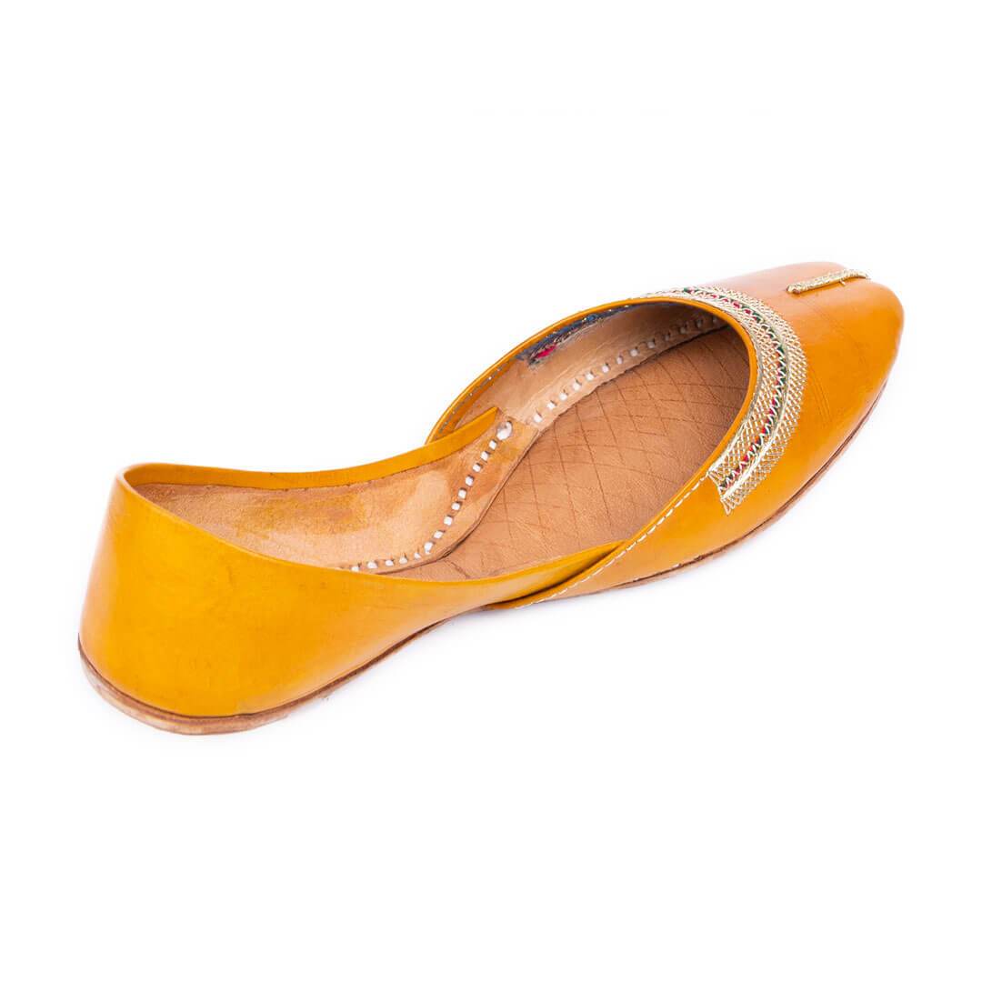 Solid Love Tilla Leather Women Khussa