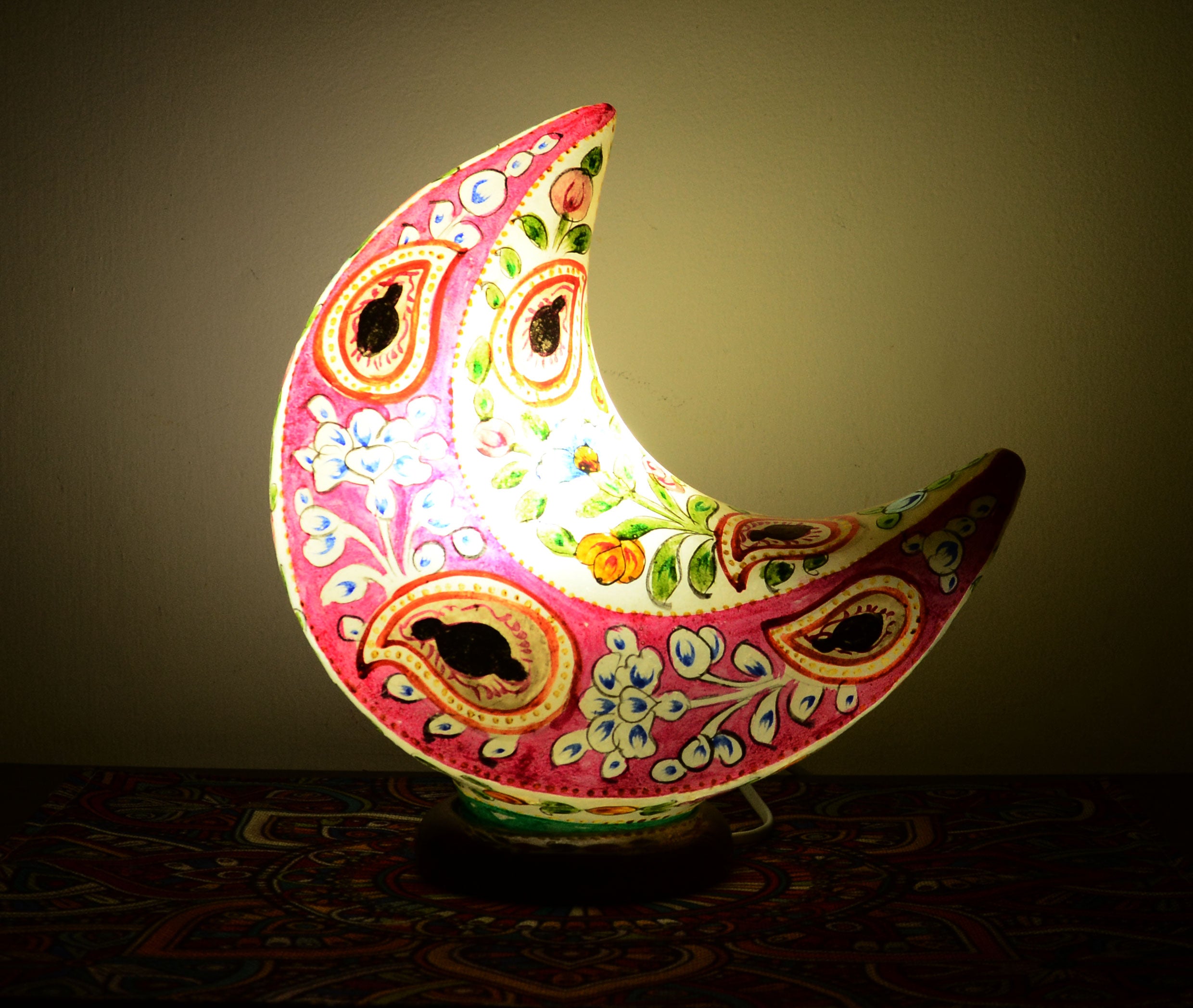 Exquisite Multi-Color Star Shape Camel Skin Lamp with Intricate Naqashi Art